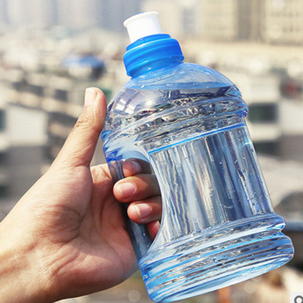Bouteille en plastique pour sport