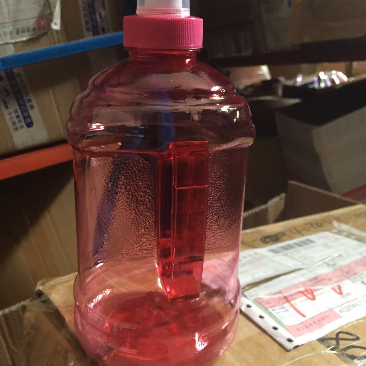 Bouteille en plastique pour sport